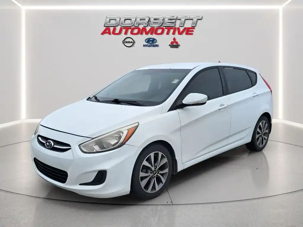 2015 Hyundai Accent Sport 5-Door 6-Speed Automatic's photo