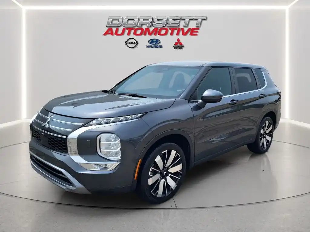 2025 Mitsubishi Outlander SE S-AWC's photo