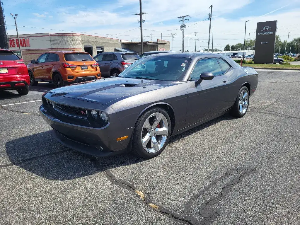 2013 Dodge Challenger R/T's photo