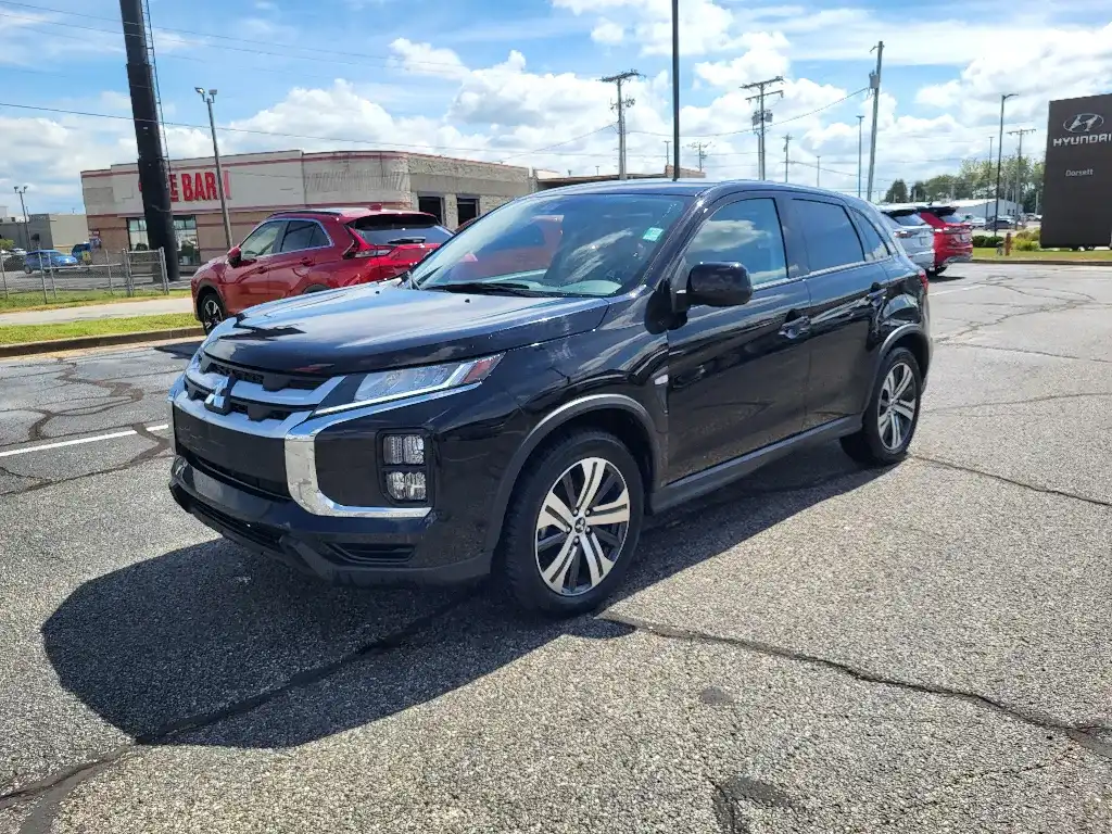 2025 Mitsubishi Outlander Sport 2.0 ES AWC CVT's photo