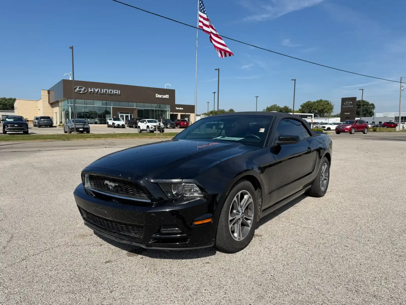 2014 Ford Mustang V6 Premium's photo