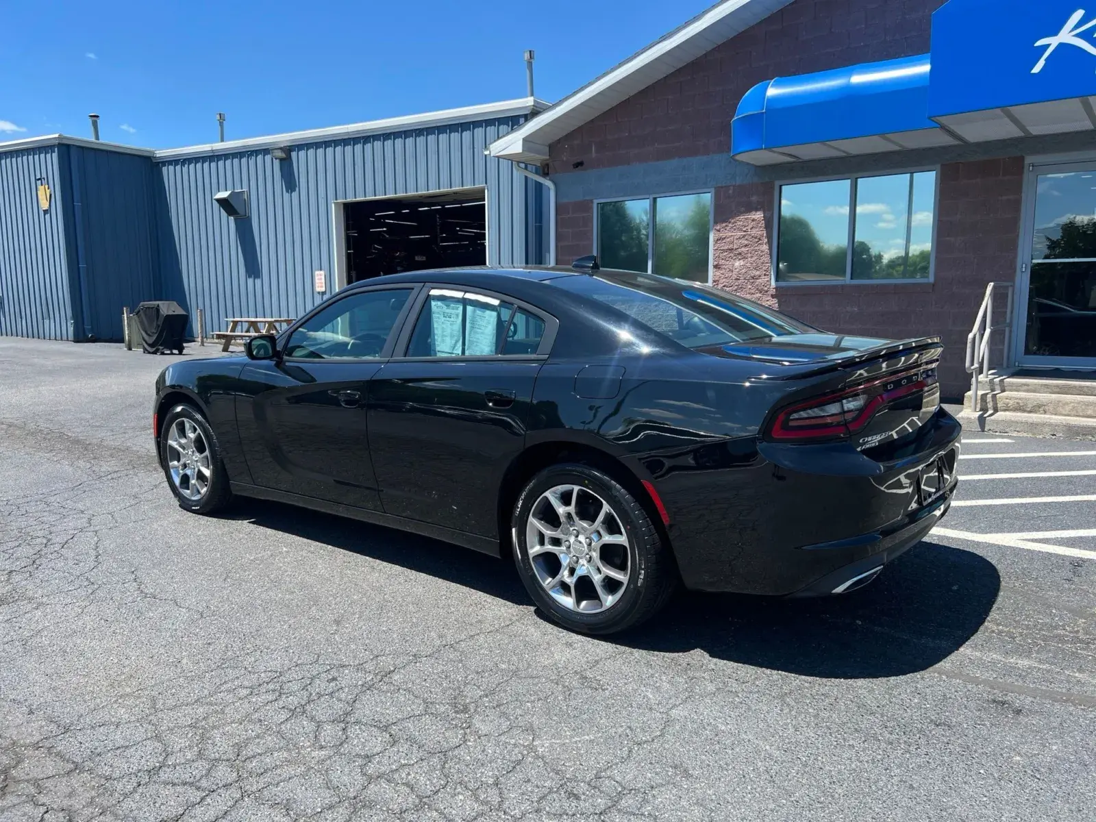 2015 Dodge Charger SXT AWD photo 4
