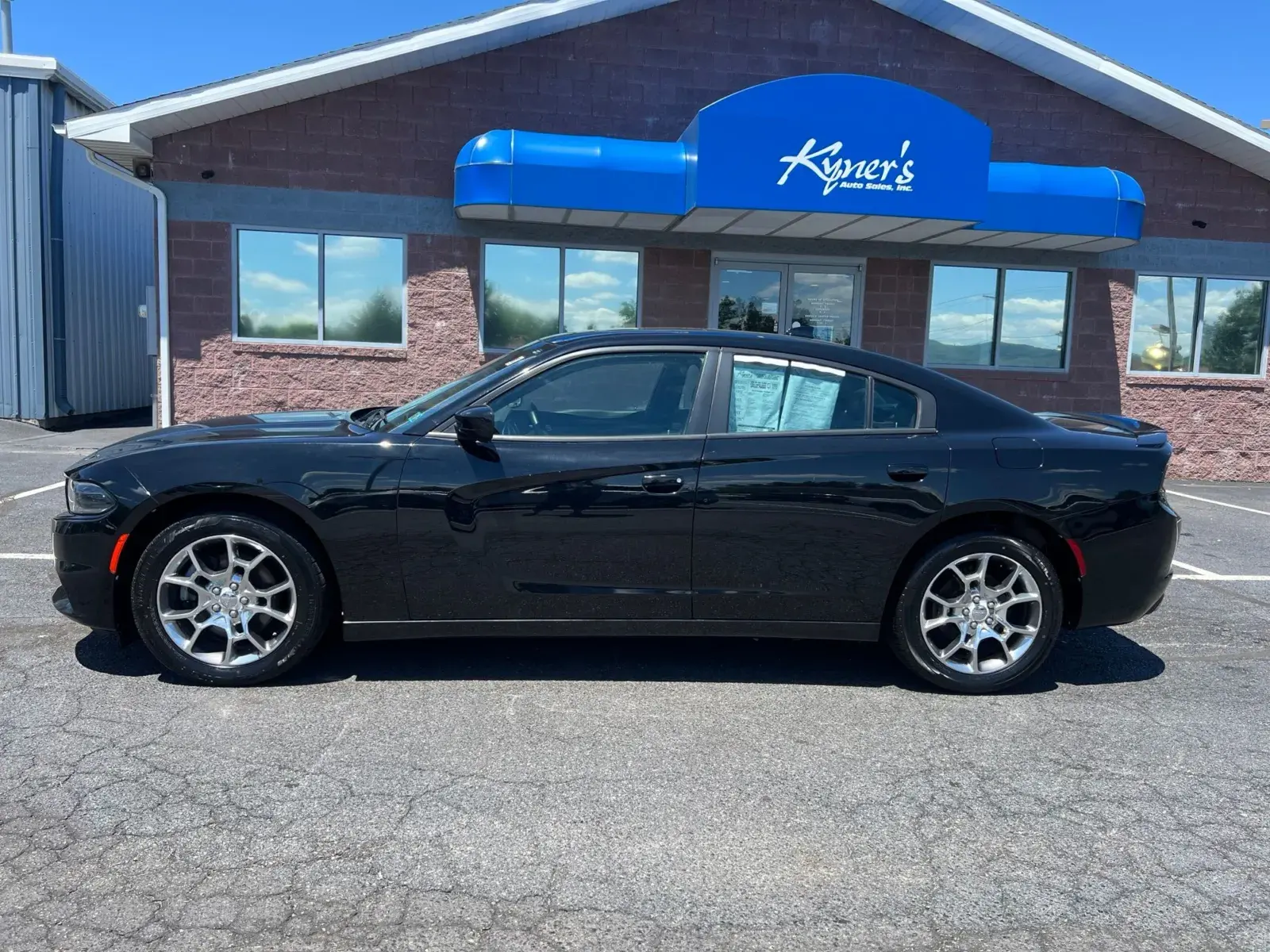 2015 Dodge Charger SXT AWD photo 3
