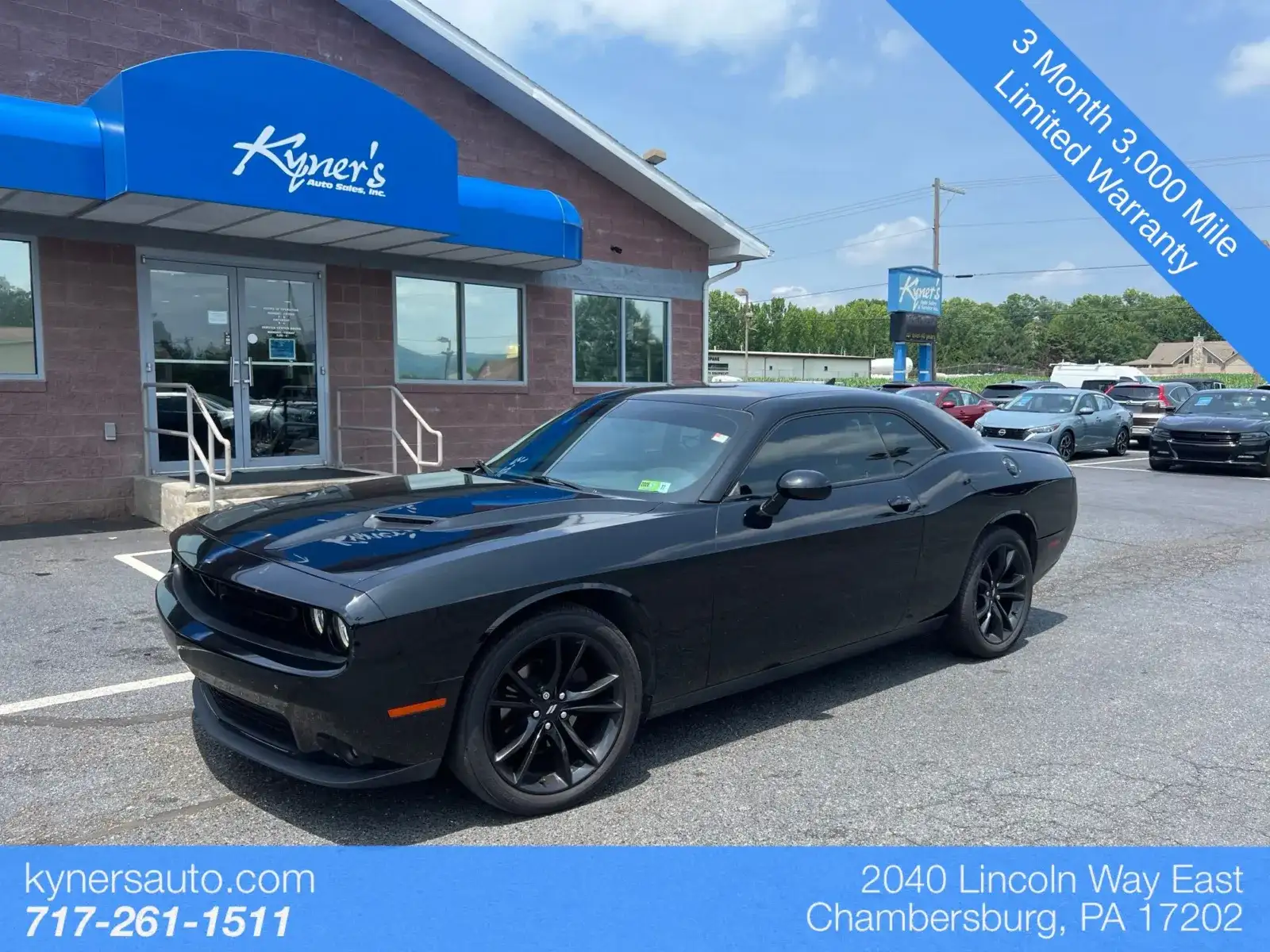2017 Dodge Challenger SXT's photo