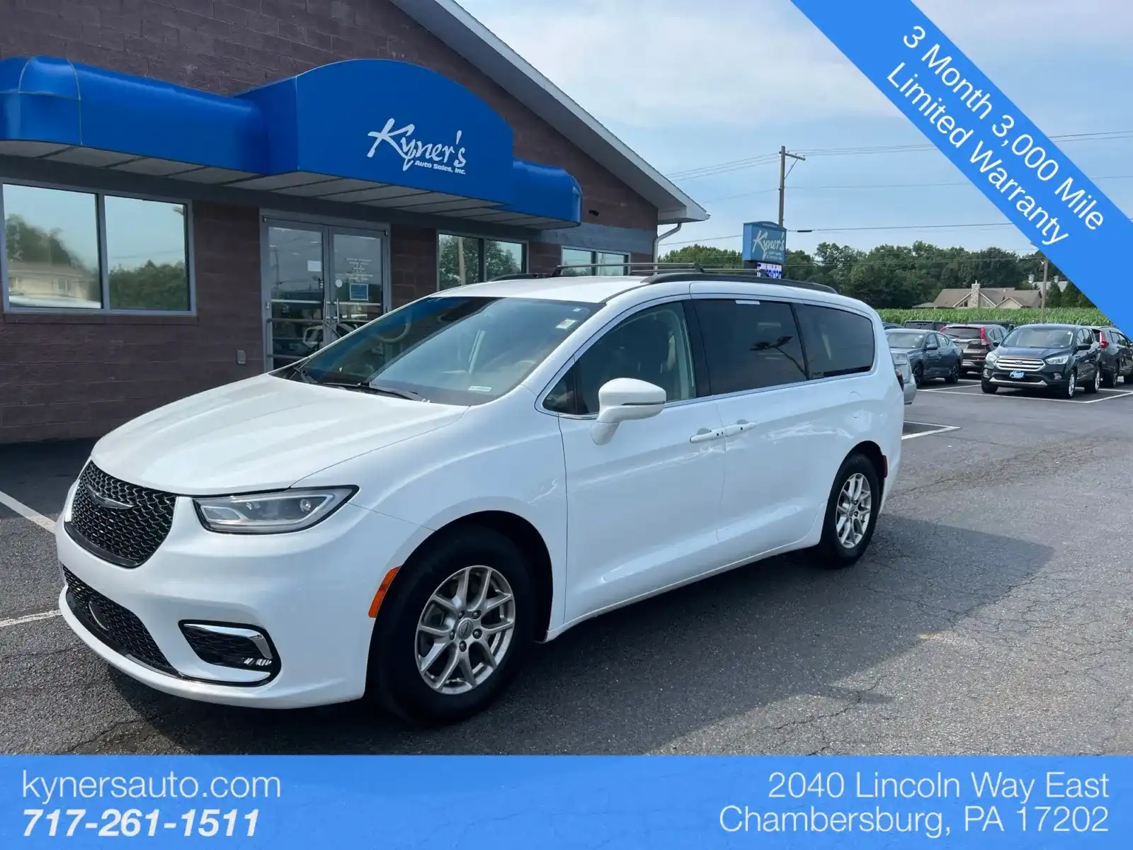 2022 Chrysler Pacifica Touring L's photo