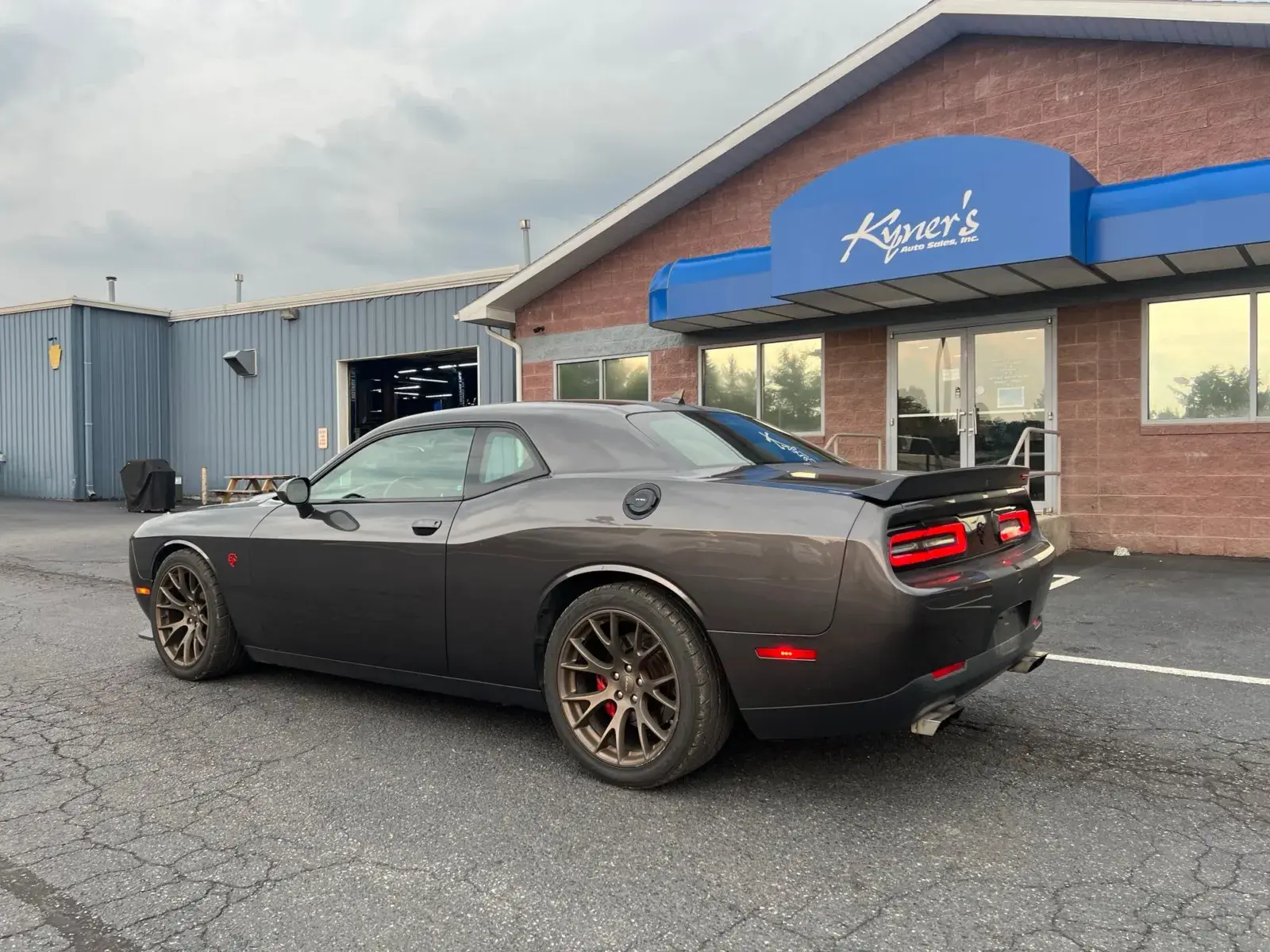 2016 Dodge Challenger SRT Hellcat photo 4