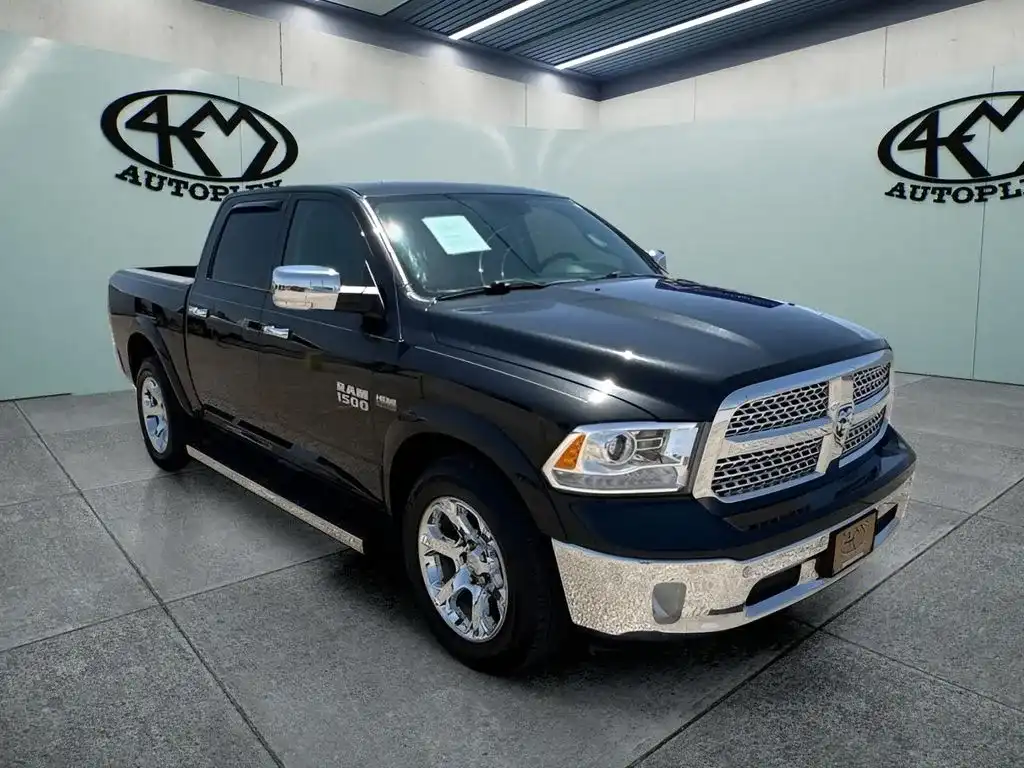 2017 RAM 1500 Laramie 4x4 Crew Cab 5'7's photo