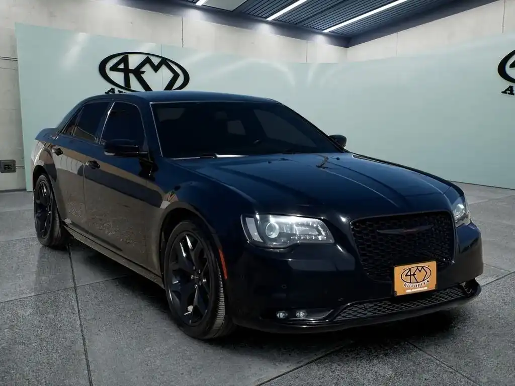 2021 Chrysler 300 S's photo