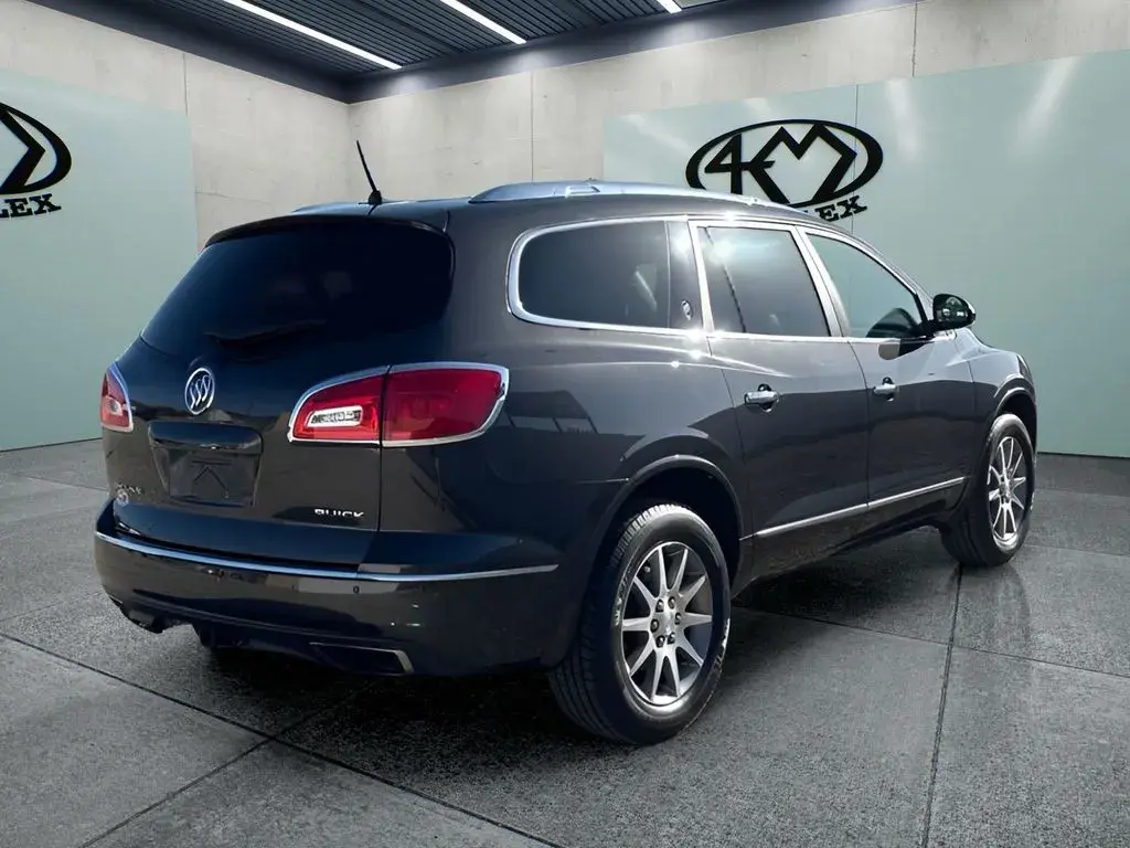 2017 Buick Enclave Leather photo 3