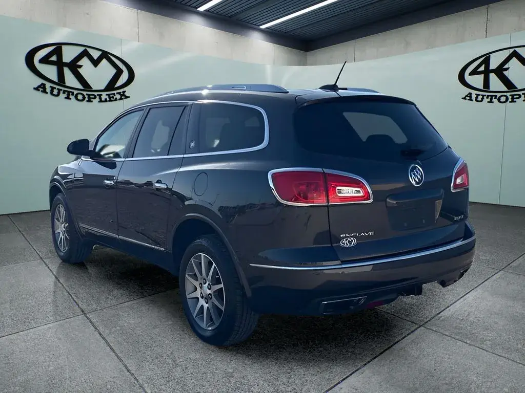 2017 Buick Enclave Leather photo 5