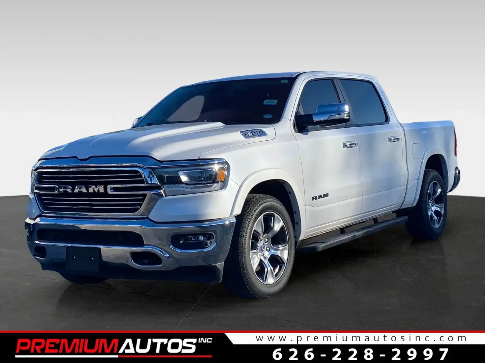 2019 RAM 1500 Laramie 4x4 Crew Cab 5'7's photo