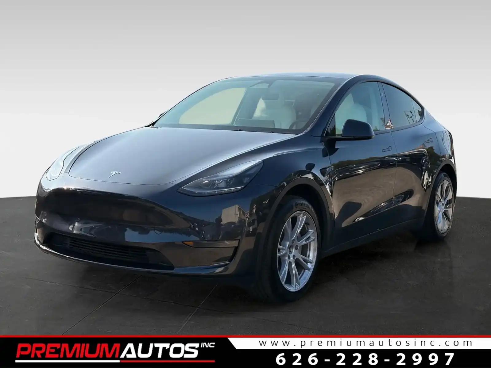 2024 Tesla Model Y Long Range Rear Wheel Drive's photo