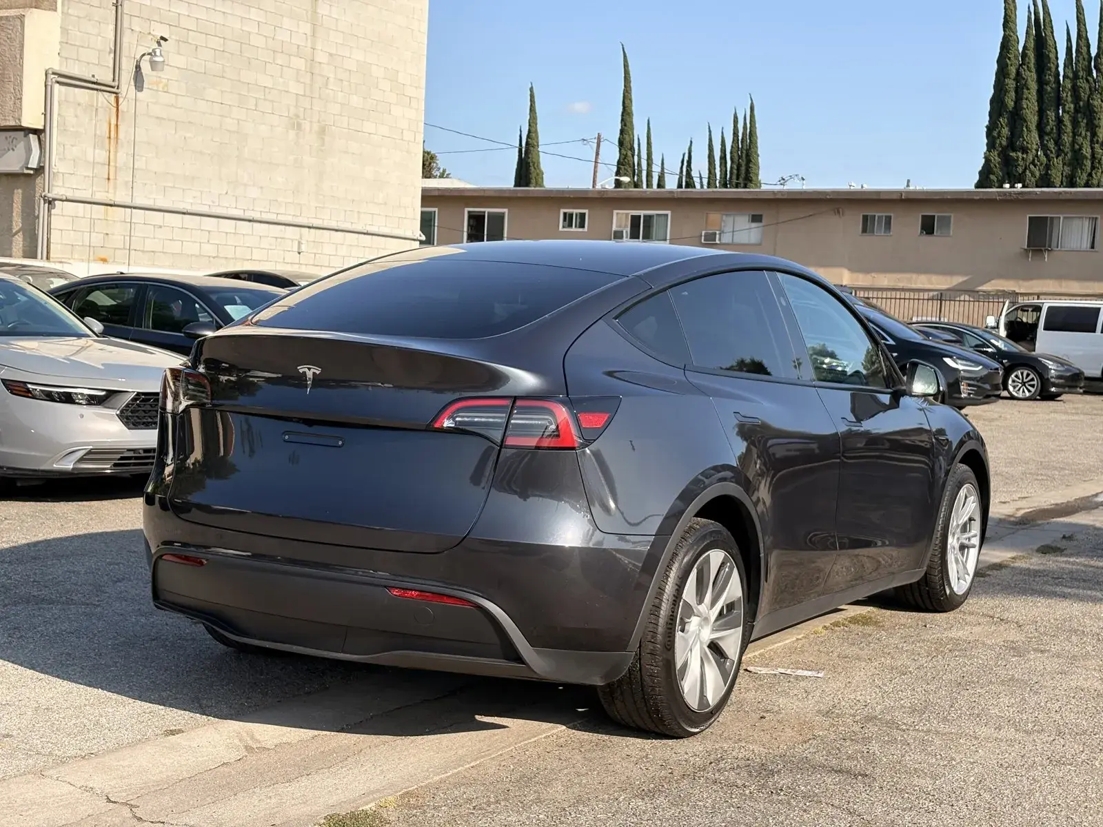 2024 Tesla Model Y Long Range Rear Wheel Drive photo 4