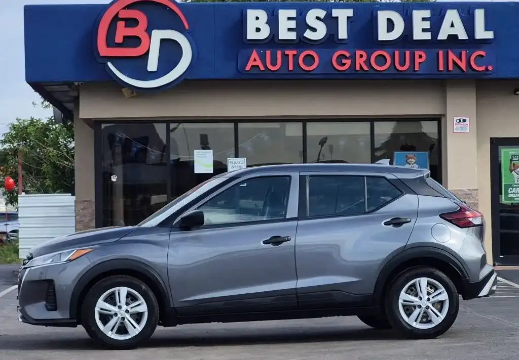 2023 Nissan Kicks 1.6 S's photo