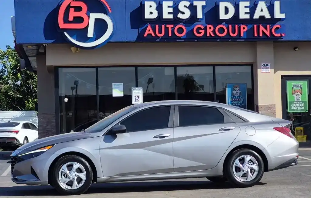 2023 Hyundai Elantra 2.0 SE IVT SULEV's photo