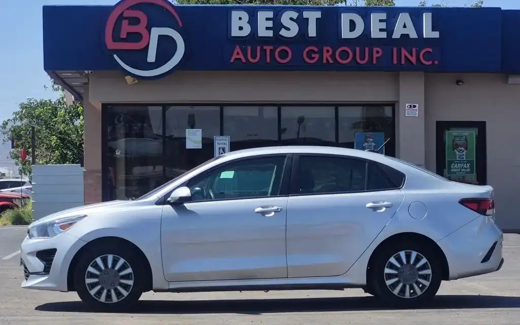 2021 Kia Rio S iVT's photo