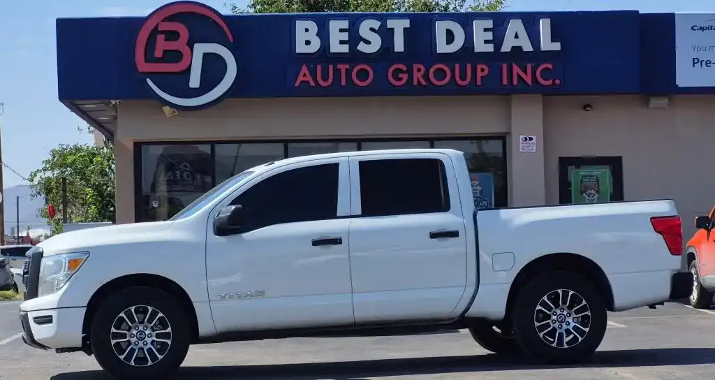 2021 Nissan Titan S 2WD Crew Cab's photo