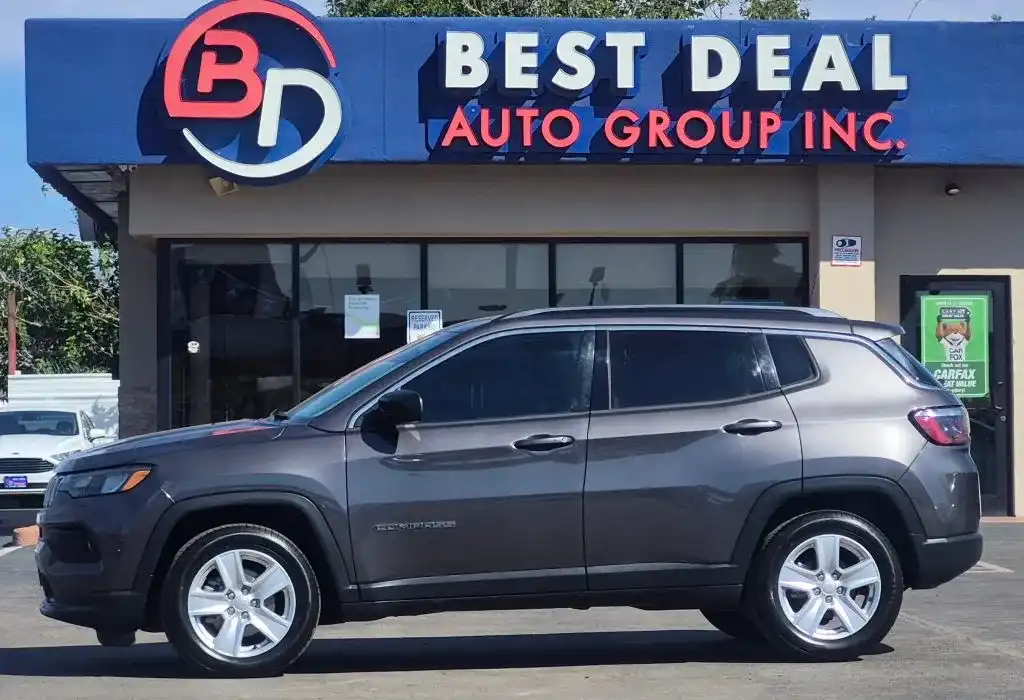 2022 Jeep Compass Latitude's photo