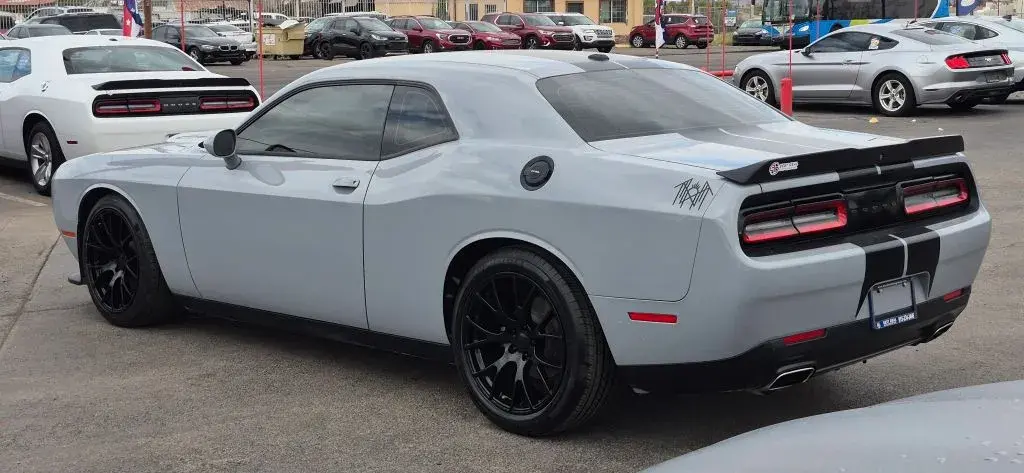 2021 Dodge Challenger GT Auto photo 4