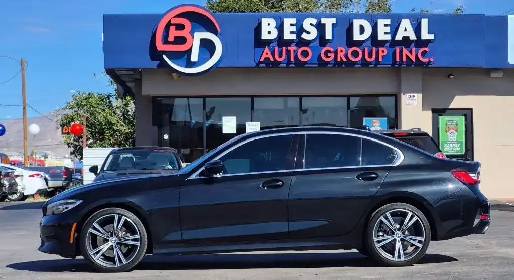 2020 BMW 3 Series 330i Sedan's photo