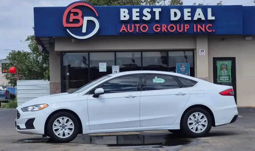 2019 Ford Fusion S FWD's photo