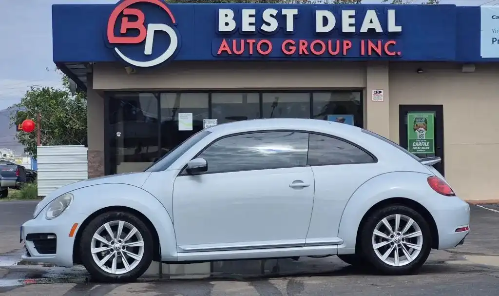 2018 Volkswagen Beetle 2.0T S Auto's photo