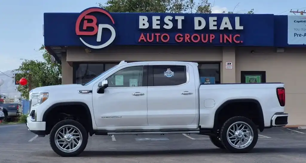 2021 GMC Sierra Denali 4WD Crew Cab Short Box's photo