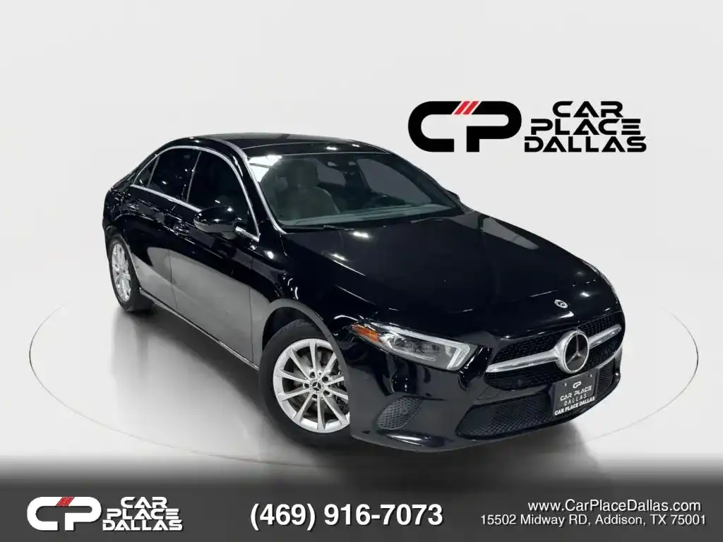 2022 Mercedes-Benz A-Class A220's photo