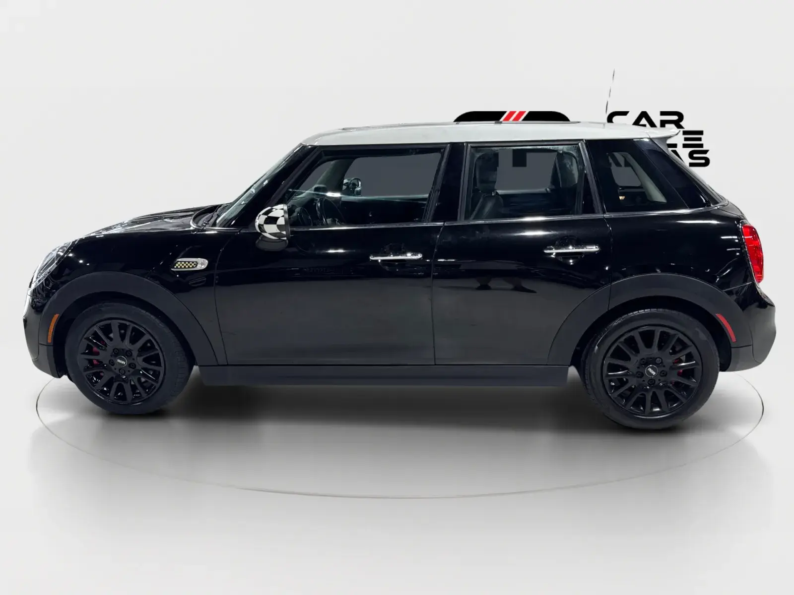 2018 MINI Cooper S 4 Door photo 4