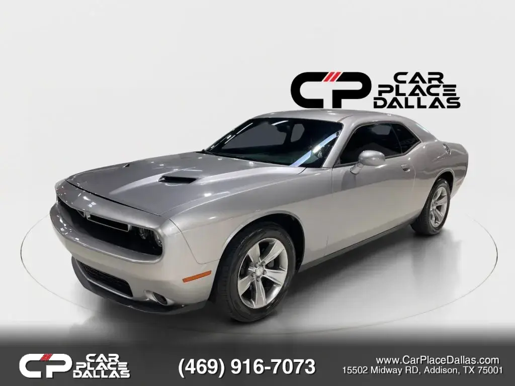 2016 Dodge Challenger SXT photo 3
