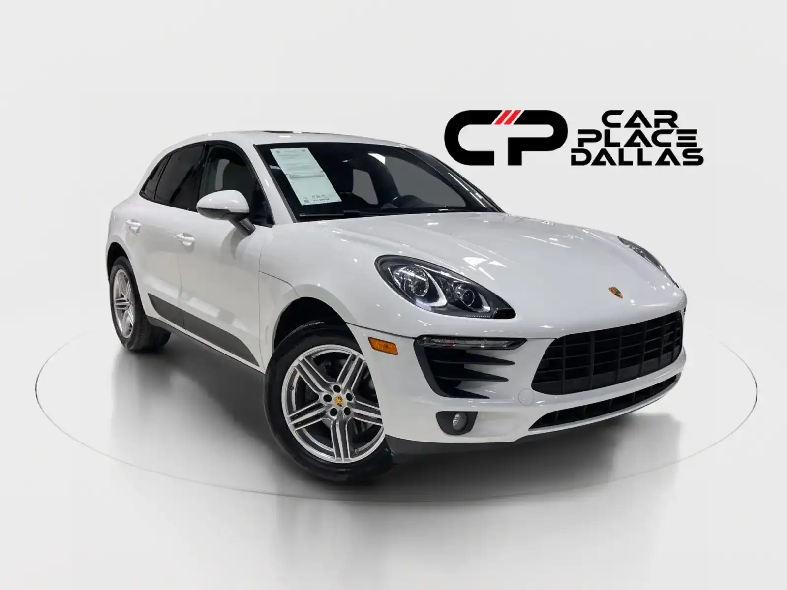 2018 Porsche Macan Base's photo