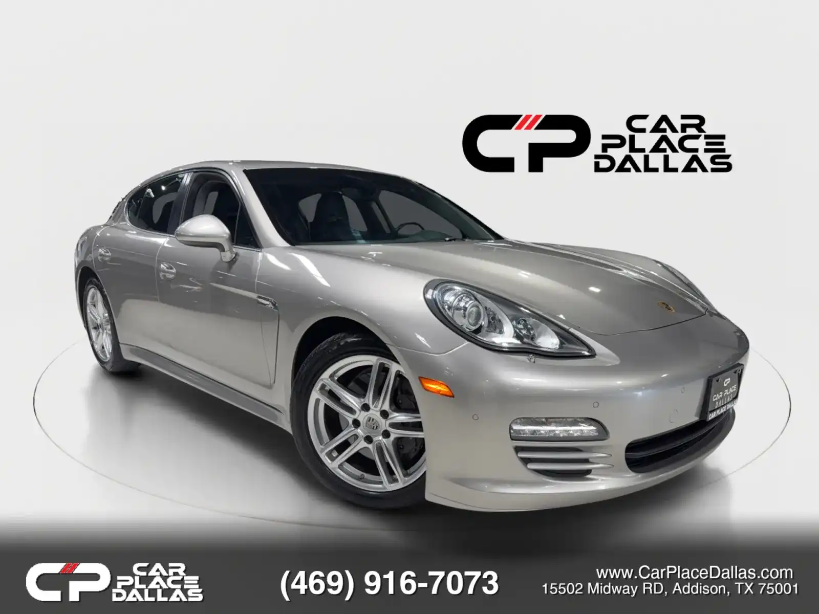 2013 Porsche Panamera 4 Platinum Edition's photo