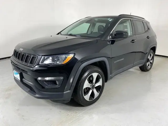 2017 Jeep Compass Latitude 4X4 photo 3