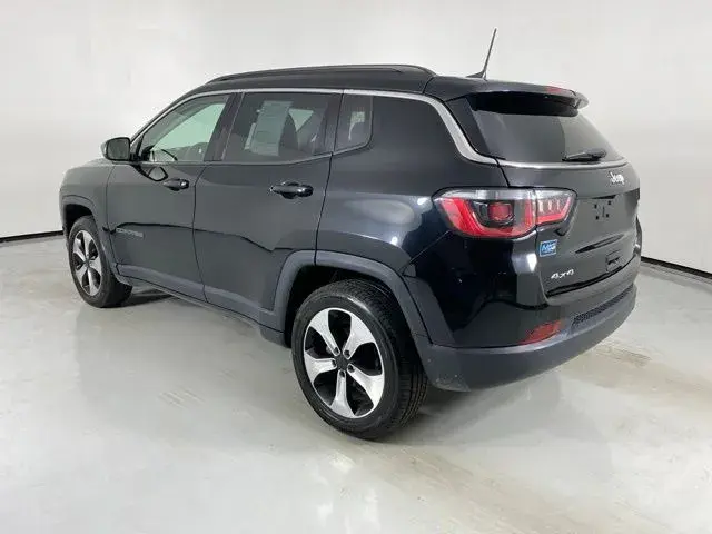 2017 Jeep Compass Latitude 4X4 photo 5