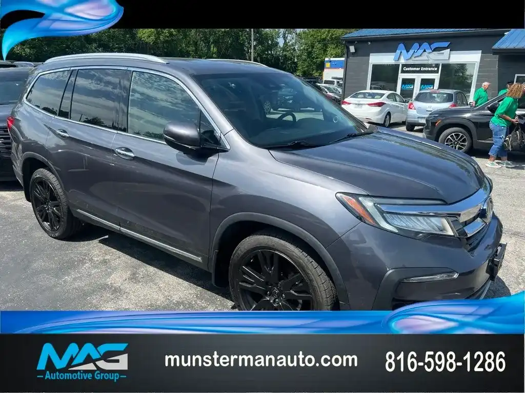 2021 Honda Pilot Touring AWD's photo