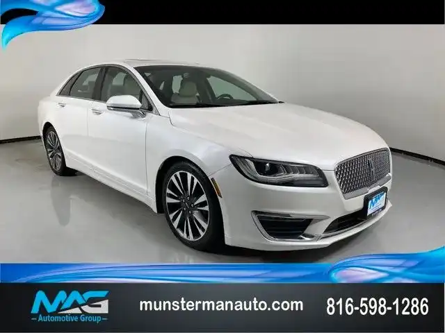 2017 Lincoln MKZ Reserve AWD's photo