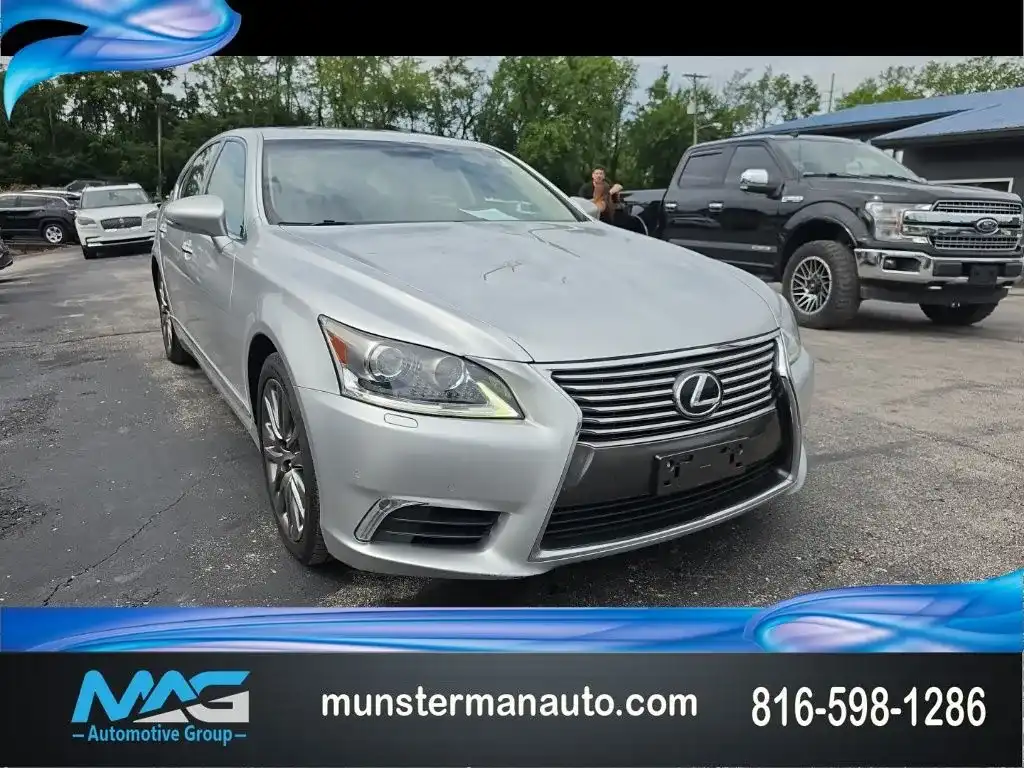 2016 Lexus LS 500 460's photo