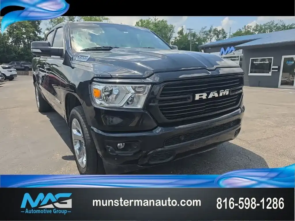 2021 RAM 1500 Big Horn/Lone Star 4x4 Crew Cab 5'7's photo