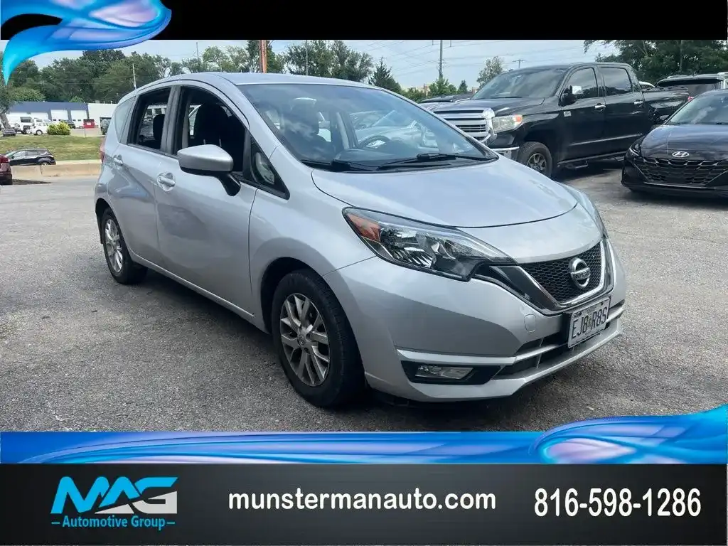 2018 Nissan Versa Note 1.6 SV CVT's photo