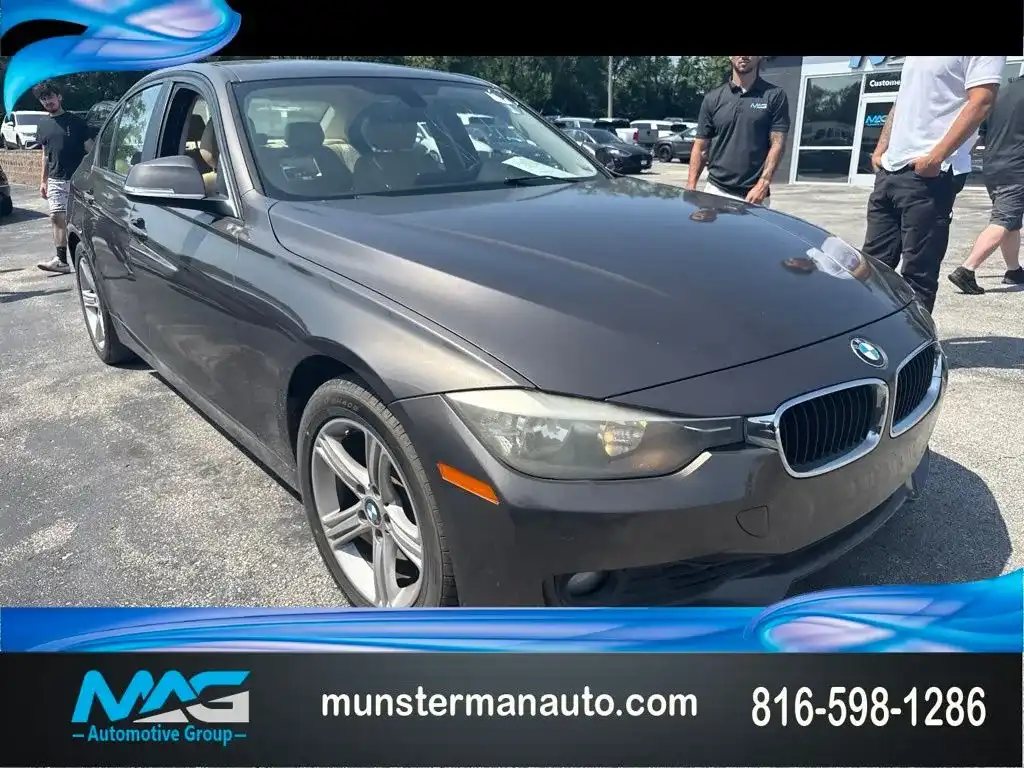 2015 BMW 3 Series 328i Sedan's photo
