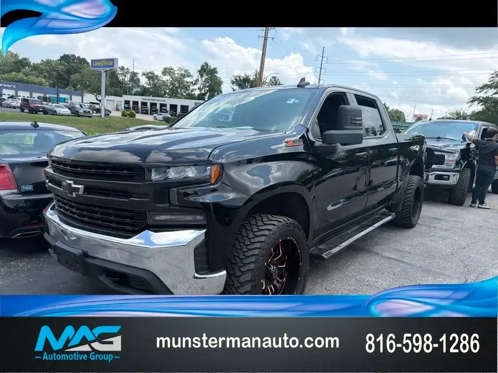 2020 Chevrolet Silverado 1500 LT 4X4 Crew Cab Short Box's photo
