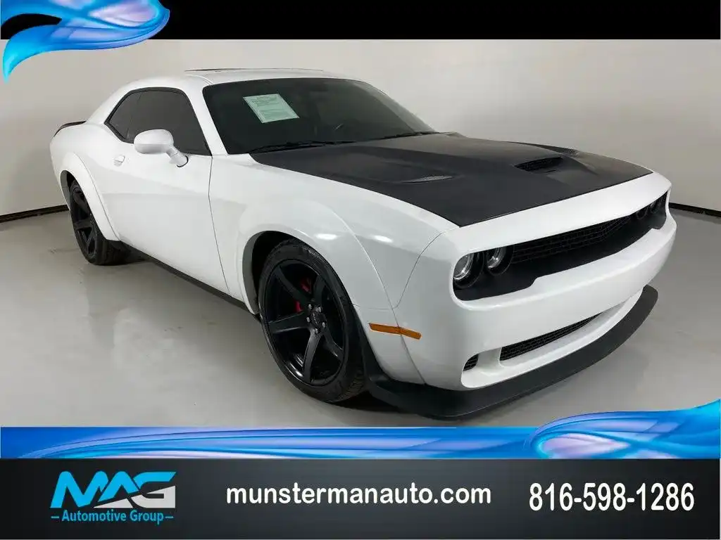 2018 Dodge Challenger R/T Plus's photo
