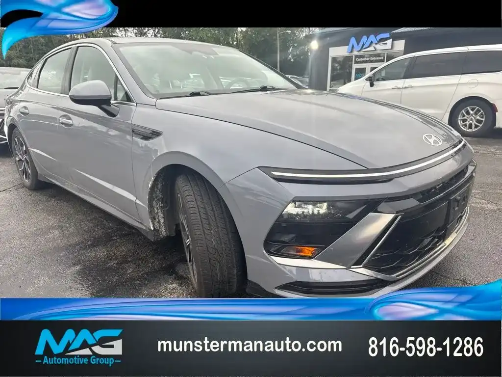 2025 Hyundai Sonata SEL's photo