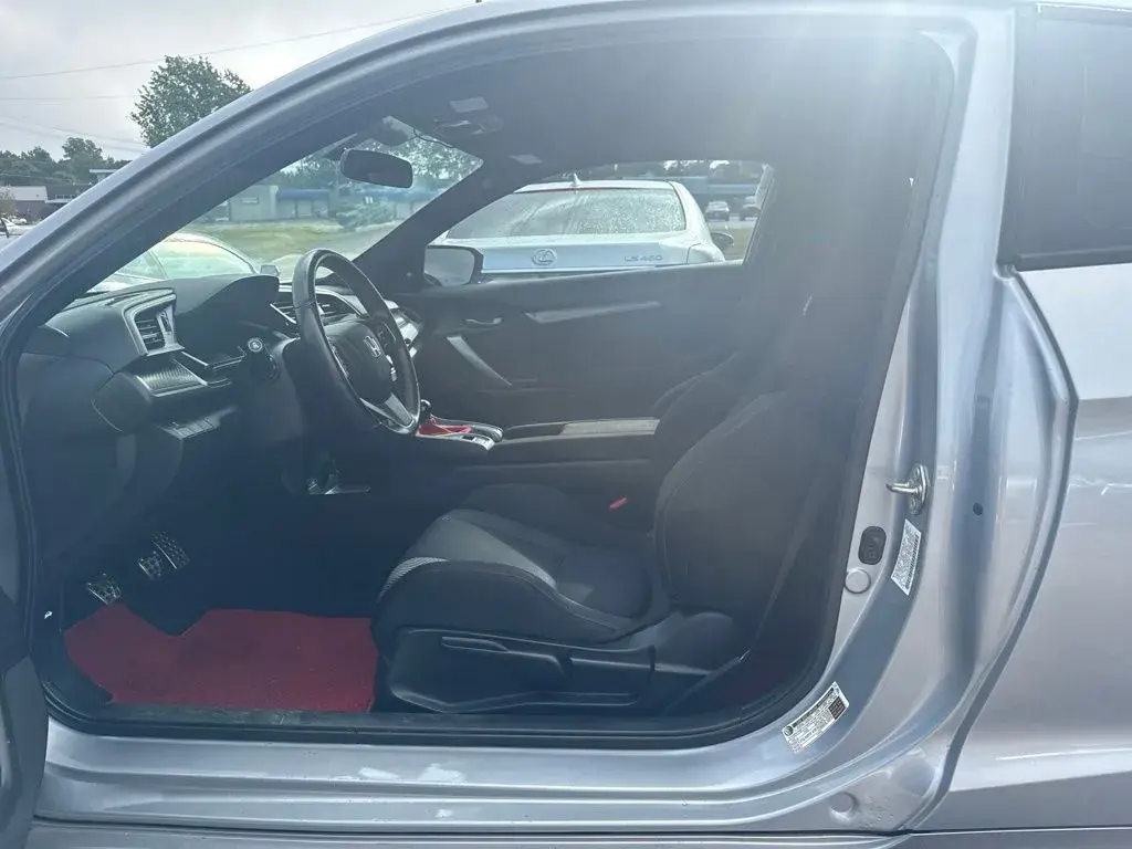 2017 Honda Civic Si photo 5
