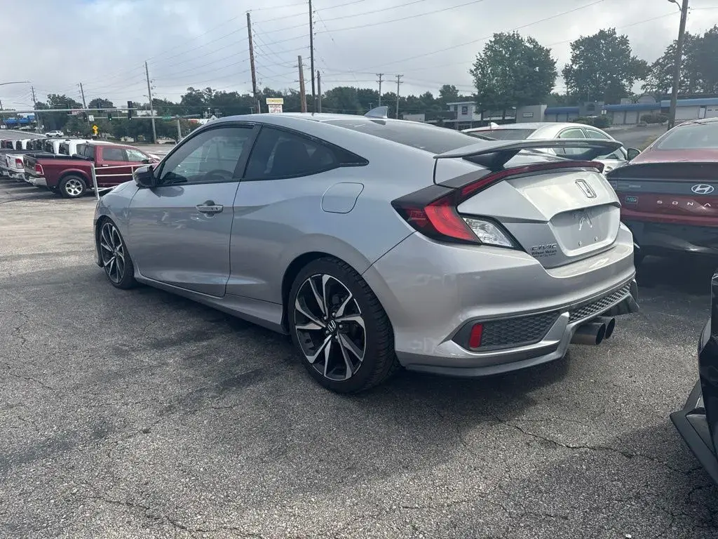 2017 Honda Civic Si photo 3