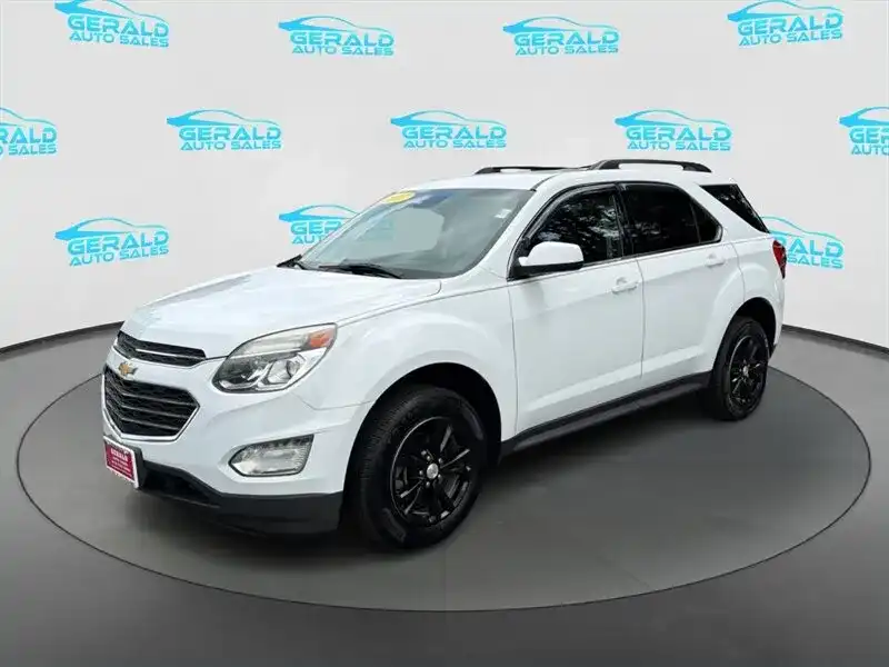 2017 Chevrolet Equinox LT's photo
