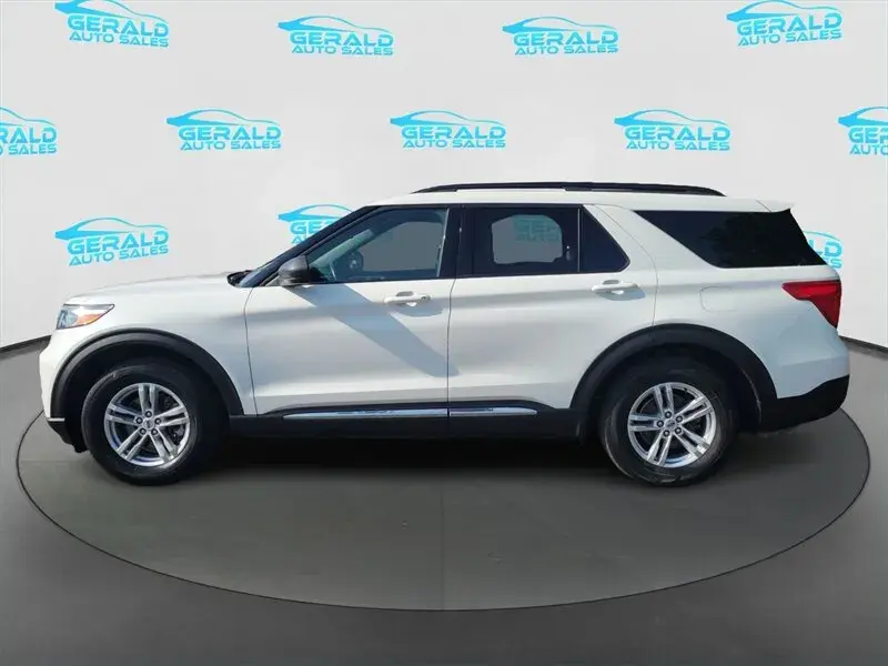2020 Ford Explorer XLT 4WD photo 3