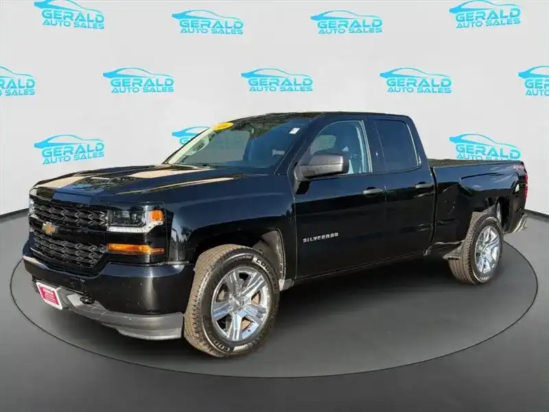 2016 Chevrolet Silverado 1500 Custom 4WD Double Cab Standard Box's photo