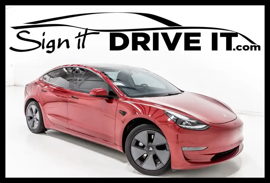 2021 Tesla Model 3 Standard Range Plus's photo
