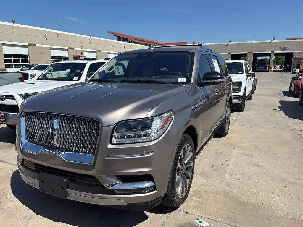 2020 Lincoln Navigator Reserve 4WD's photo